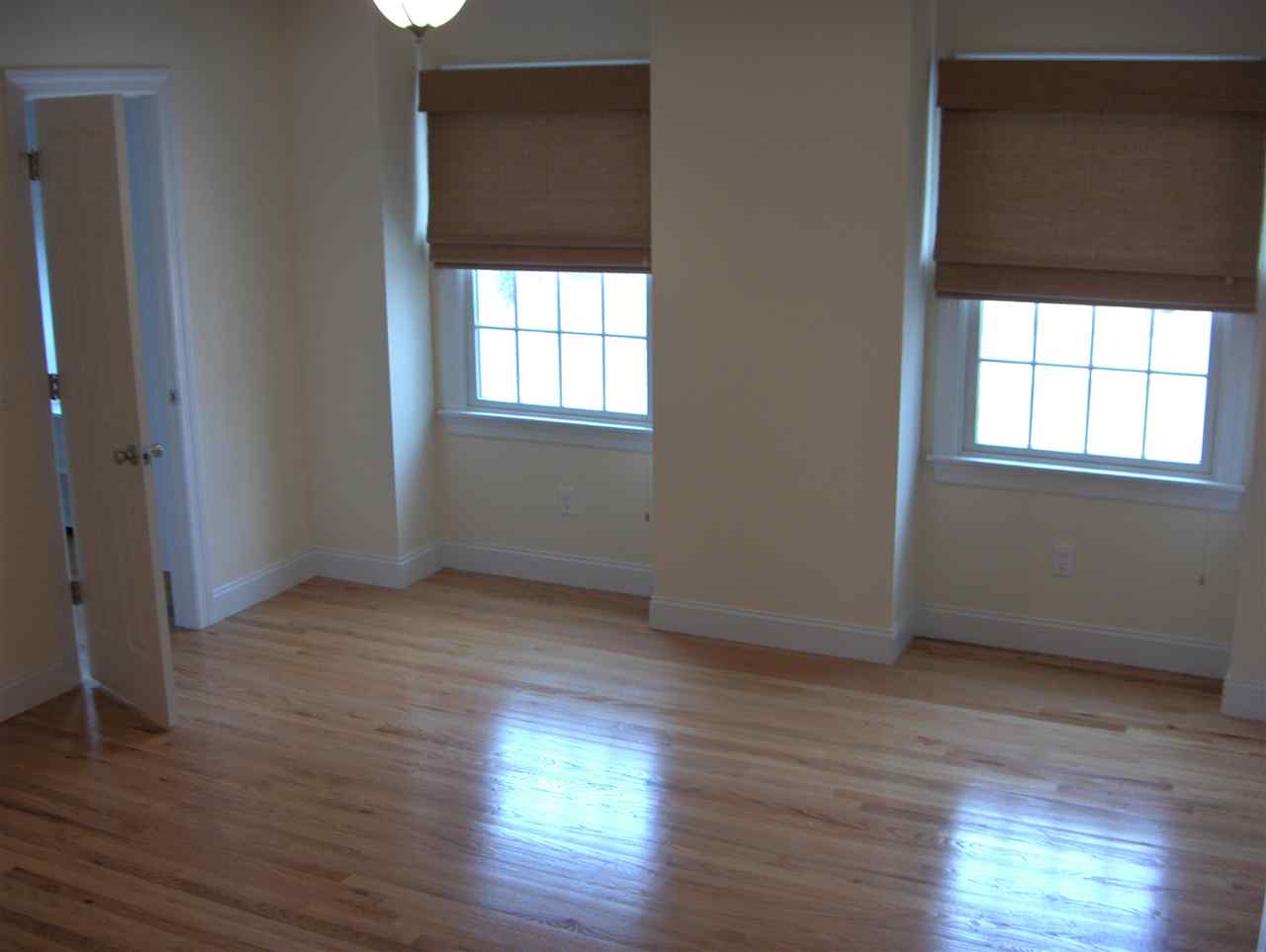 resized-2349823-Bedroom 2.JPG